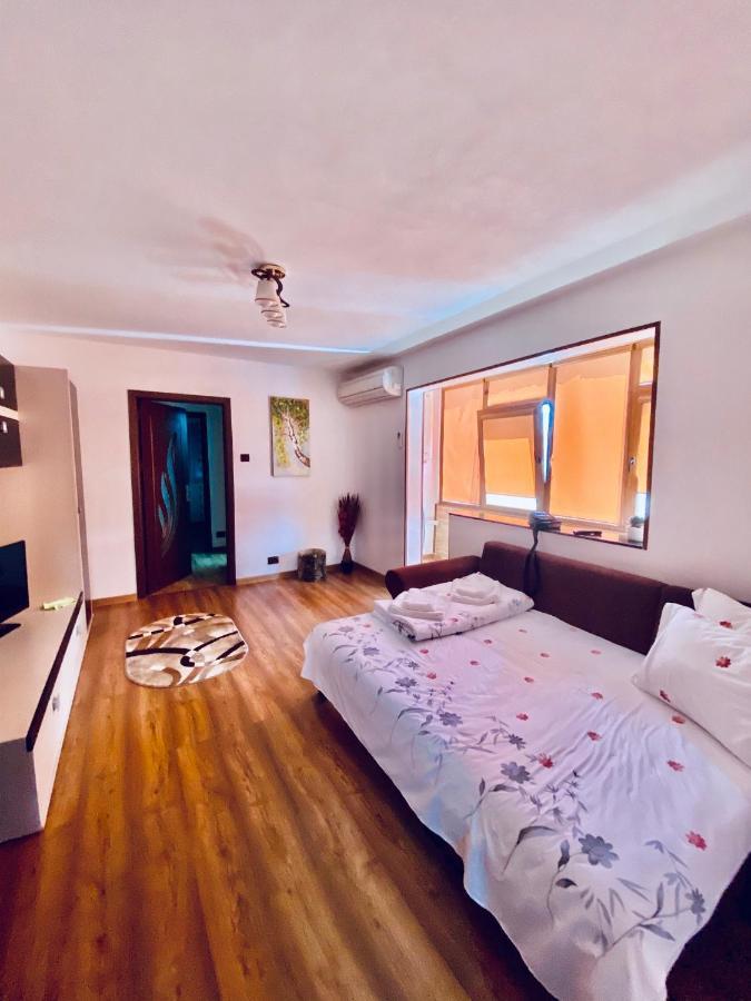 Apartament Sunshine Apartment Orsova Exterior photo